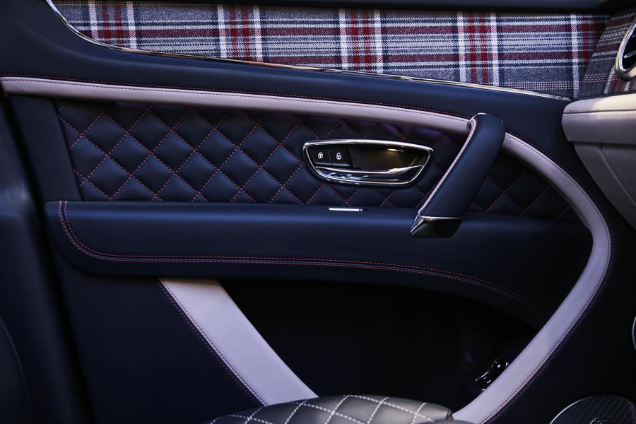 Детали интерьера Bentley Bentayga Sportsman by Huntsman & Mulliner 2019 года  (фото 5 из 6)